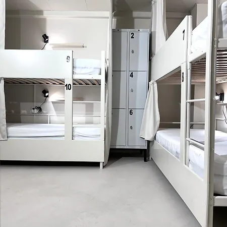 Nomad Gardet-3